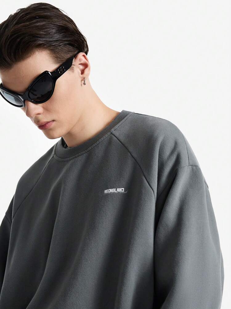 Men's Street Style Letter Print Distressed Crew Neck Long Sleeve Pullover Sweatshirt, For Fall Winter