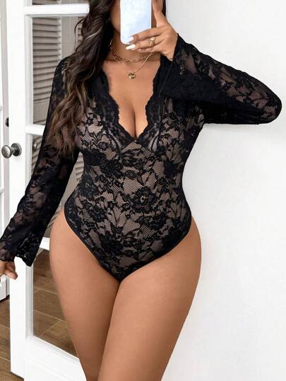 SHEIN Frenchy Body aderente con scollo a V e pizzo, taglie forti, body a manica lunga aderente per l'autunno
