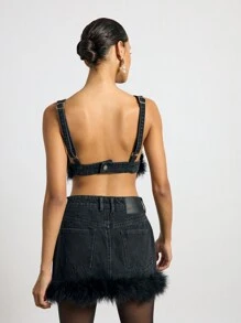 AiiRZ Conjunto de dos piezas con top corto en escote en V y detalles de plumas, y falda mini con detalles de plumas