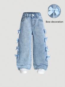 年轻女孩新款 3D 蝴蝶结装饰直筒牛仔裤