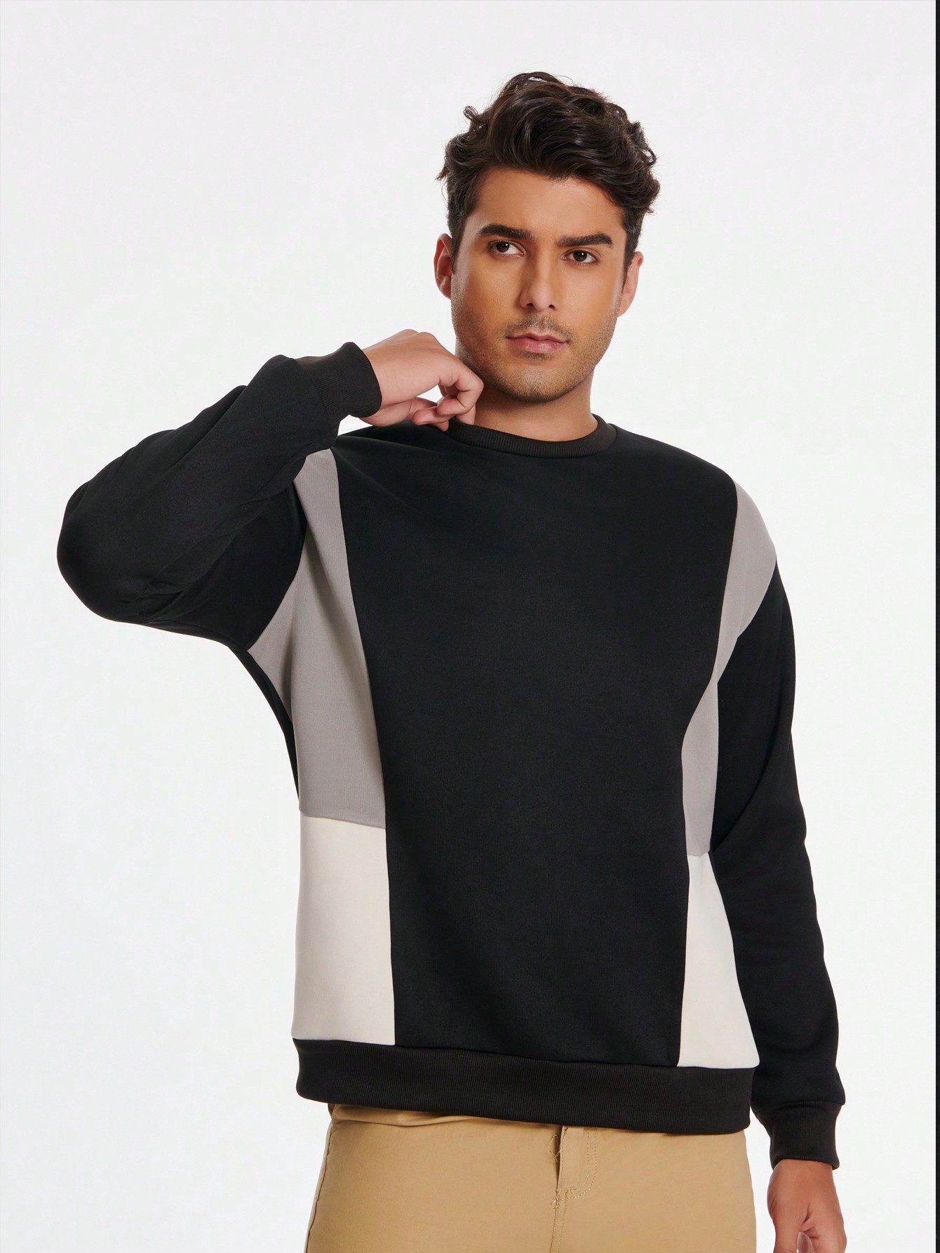 Manfinity Dauomo Casual Men Colorblock Round Neck Loose Fit Pullover Sweatshirt
