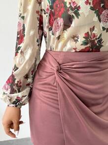 SHEIN Unity Bộ trang phục 2 món cỡ lớn - Áo choàng bằng vải voan mỏng bán trong suốt cổ đứng thanh lịch và váy ngắn dệt kim bó sát - Nhiều màu - Xem 6