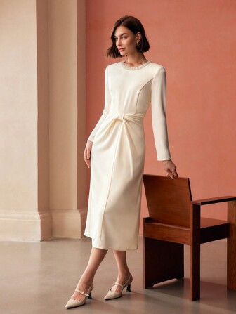 MOTF PREMIUM 人造珍珠与串珠细节褶饰腰部中长连衣裙