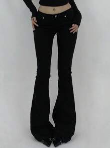 DAZY Tight Fit Låg midja för kvinnor Svarta High Stretch Flare Jeans - Svart - Visa 1