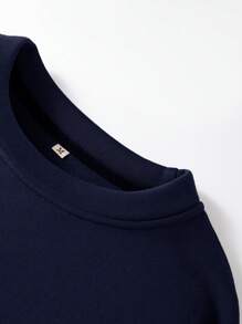 Manfinity EMRG Men's Round Neck Long Sleeve Casual Sweatshirt With Figure Print, Minimalist Design
