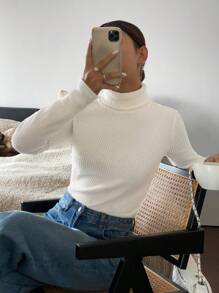 SHEIN Frenchy Camiseta de cuello alto ajustada de unicolor cálida para otoño/invierno, retro, elegante para mujer, ropa de festival, casual de negocios, blusas de mujer, ropa elegante de otoño para mujer, disfraces de fiesta, disfraces navideños, disfraces de cita, disfraces de fiesta, disfraces de Halloween