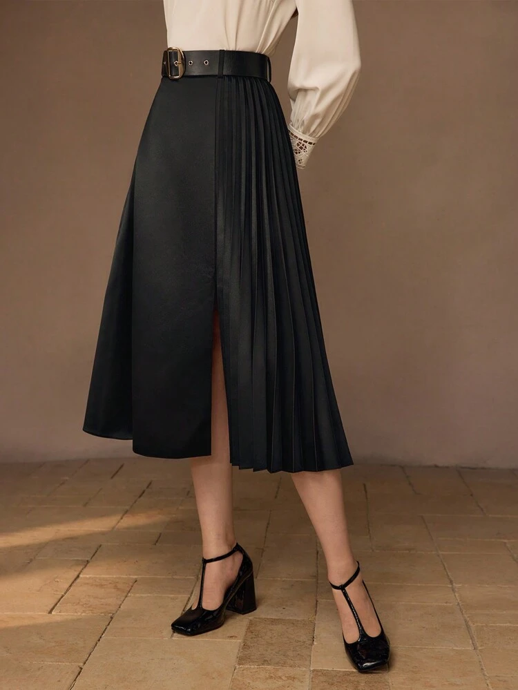 FALDA PLISADA CON ABERTURA ELEGANTE