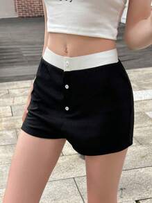 Jouncy 女士撞色简约休闲纽扣装饰短裤 - 黑色 - View 6