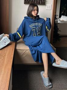 DAZY Letter Print Patroon Relaxed Fit Hoodie Nachthemd