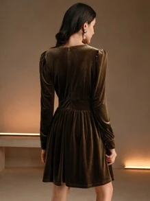 Anewsta 女士圆领珍珠串珠主教袖天鹅绒迷你连衣裙，收腰，高档节日派对服装 - 咖啡 - 查看 5