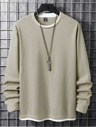 Manfinity Homme חולצת טי-שירט ארוכת שרוולים עם צווארון עגול וגימור צבעוני לגברים, לסתיו