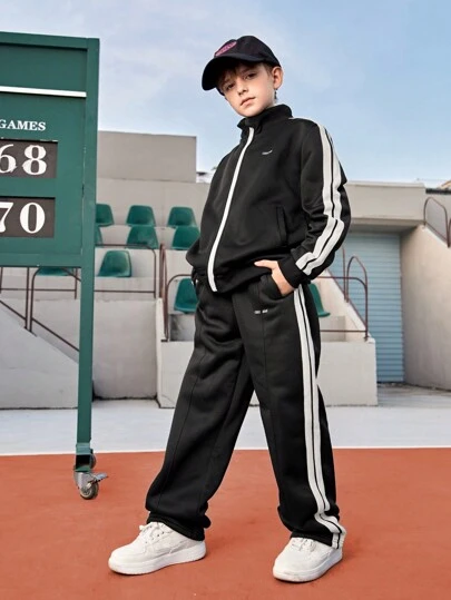 SHEIN Tween 男童纯黑色印花立领长袖拉链夹克，带口袋，运动上衣，适合户外跑步网球篮球 + 黑色印花拼布裤，运动套装