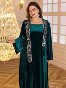 Al Najma Váy dài thanh lịch thêu tay loe tua rua cổ vuông nhung cỡ lớn cho nữ, váy Maxi Jalabiya Ả Rập thanh lịch dài tay khiêm tốn, dành cho tiệc tối/khách dự tiệc cưới/kỷ niệm - màu xanh lá - Xem 3