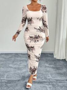 Celure 合身方领印花褶皱优雅连衣裙长款女装 - 米色 - 查看 3