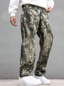 Manfinity LEGND All-Over Print Plus Size Men's Camo Casual Long Straight Pants With Pockets, For Going Out Street Wear, For Husband, Boyfriend Gifts