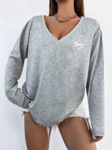 Flirla Tee-shirt à manches longues ample avec col en V et imprimé nœud pour femmes, hauts graphiques pour le printemps - Gris - Voir 5