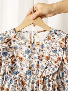 SHEIN 年轻女孩 1 件母女搭配休闲百搭田园花卉图案圆领长袖荷叶边下摆连衣裙，适合日常、度假和母女装，秋冬、假日、夏季、旅行 - 彩色 - 查看 3