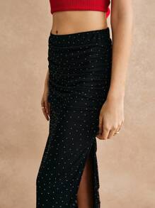 Poéselle Falda entallada con abertura lateral con pedrería termoadhesiva sexy y elegante