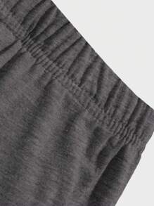 SHEIN Cottnline طقم ملابس منزلية من القطن للرجال، برنت عليه دب، يحتوي على أكمام طويلة وياقة مع أزرار - رمادي غامق - مشاهدة 5