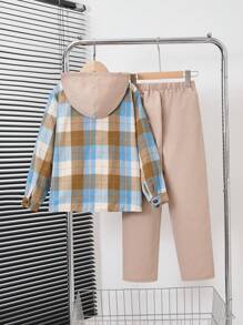 SHEIN Conjunto De 2 Peças De Jaqueta Xadrez Com Capuz E Calça Casual Decorada Com Bolso Para Meninos Com Idade De Transição