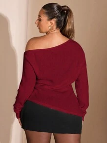 SHEIN BAE Plus Size Women's Sexy Asymmetrical Neck Solid Color Red Cashmere Fabric Stretch Warm Fabric, Simple Style, Suitable For Parties Or Daily Wear
