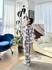 SHEIN 2pcs/Set Teen Girl Cloud Pattern Crew Neck Long Sleeve Pullover Top And Pants, Soft & Comfy Flannel Pajamas, For Fall/Winter