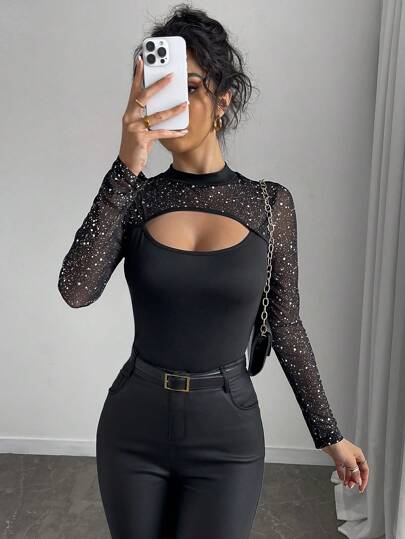 Rafferiza Camiseta feminina sexy preta com decote em V e manga comprida com acabamento em folha de prata e corte slim para a primavera