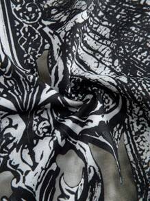 Manfinity LEGND Men's Autumn Cross & Skull Print Long Sleeve Tie-Dye Pullover Hooded Sweatshirt,Poison Ivy Costume - Multicolor - View 4