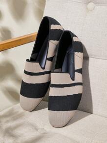 CUCCOO BASICS Women's Red Plaid Square Toe Comfort Flats For Christmas And New Year Holiday Vibe Fall And Winter - Black - View 2