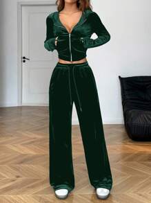 SHEIN EZwear 翡翠绿水晶字母天鹅绒连帽衫和运动裤运动套装 - 墨綠色 - 查看 6