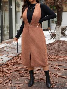 SHEIN Frenchy 大码休闲纯色灯芯绒开衩背带裙，适合秋冬季