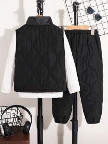 SHEIN Leap Crew 买二送一年轻男孩休闲舒适时尚简约实用百搭 T 恤和绗缝裤和黑色背心棉衣外套，适合秋冬季 - 黑色 - 查看 10