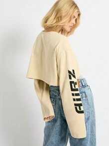 AiiRZ Oversized Long Sleeve Round Neck Crop T-Shirt With Hotfix Graphic