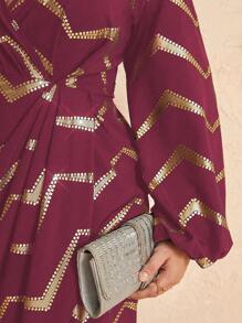 SHEIN Unity 大码女式波浪条纹重叠 V 领灯笼袖裹身优雅连衣裙酒红色女装 - 酒紅色 - 查看 4