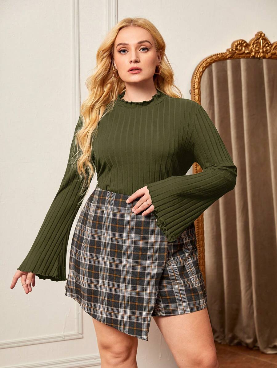 SHEIN Privé Tee-shirt casual à manches évasées de couleur unie pour l'automne en grande taille