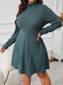 SHEIN VCAY Váy ngắn đơn giản cổ cao tay dài cỡ lớn, thắt eo, mặc thường ngày - Màu xanh lá cây đậm - Xem 3