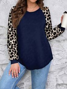 SHEIN LUNE 大码女式休闲豹纹插肩袖圆领宽松 T 恤，适合秋冬季 - 藍色 - 查看 3