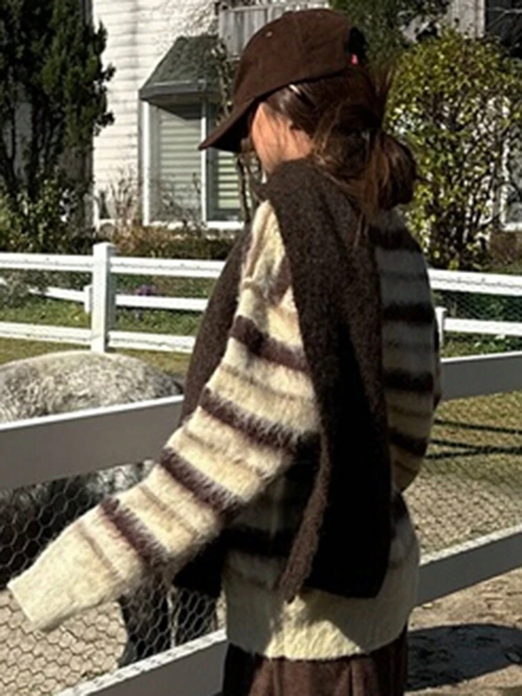 1pc Women Round Neck Loose Fluffy Striped Color Block Sweater,Fall Women Clothes