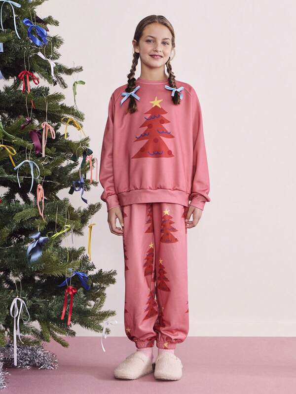SHEIN Conjunto de 2 piezas para niña preadolescente de top de manga larga con cuello redondo y estampado de árbol de Navidad, y pantalones holgados y casuales para Navidad y Año Nuevo, para otoño/invierno
