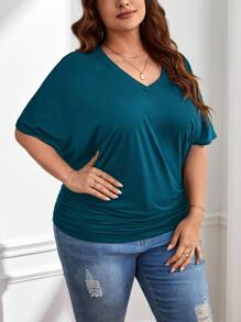 SHEIN Essnce Plus Size Women V-Neck Batwing Short Sleeve Casual Loose T-Shirt, Solid Color