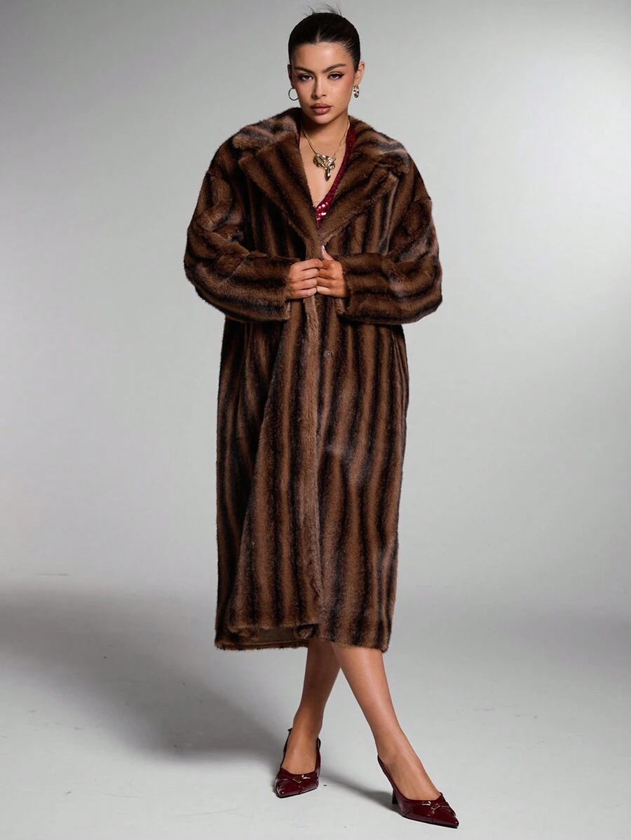 SHEIN BAE Áo khoác dài nữ phong cách đường phố, hai tông màu kẻ sọc, cổ ve áo xù, màu nâu sô cô la cổ điển, áo khoác lông xù cho mùa thu/đông, áo khoác dày dặn ấm áp và thân thiện với da, thích hợp cho tiệc Giáng sinh, Lễ Tạ ơn hoặc các dịp lễ khác.