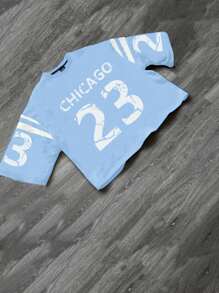 Aesthetic Post Herren Lässiges minimalistisches Kontrast Farb Buchstaben & Ziffern Muster Fußball Trikot Stil T-Shirt - Babyblau - Übersicht 1