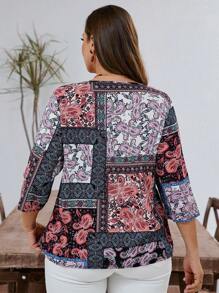 EMERY ROSE Áo thun cổ chữ V in họa tiết toàn thân cỡ lớn cho kỳ nghỉ thường ngày - Đỏ - Xem 2