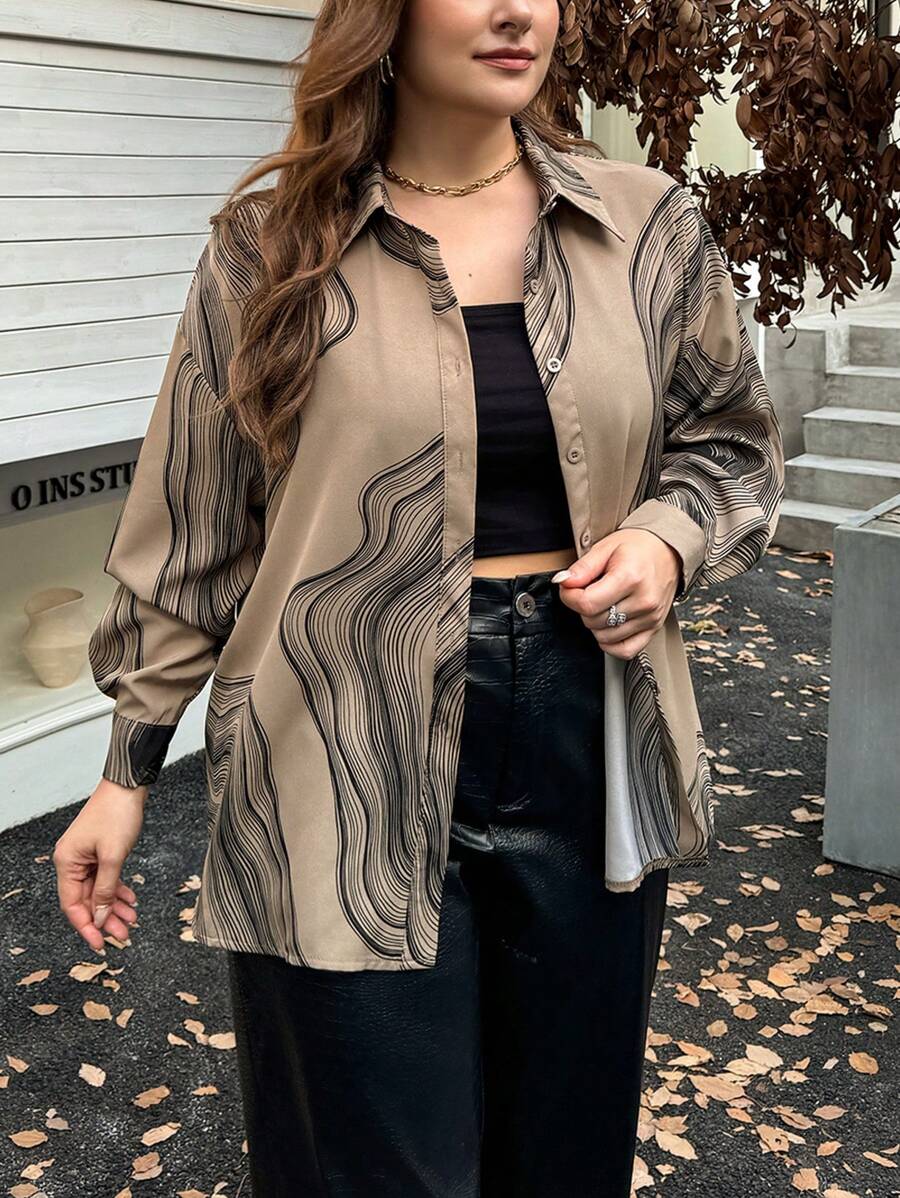 SHEIN Essnce 女士大码休闲宽松落肩长袖线性印花衬衫，秋季 - 卡其色 - 查看 1