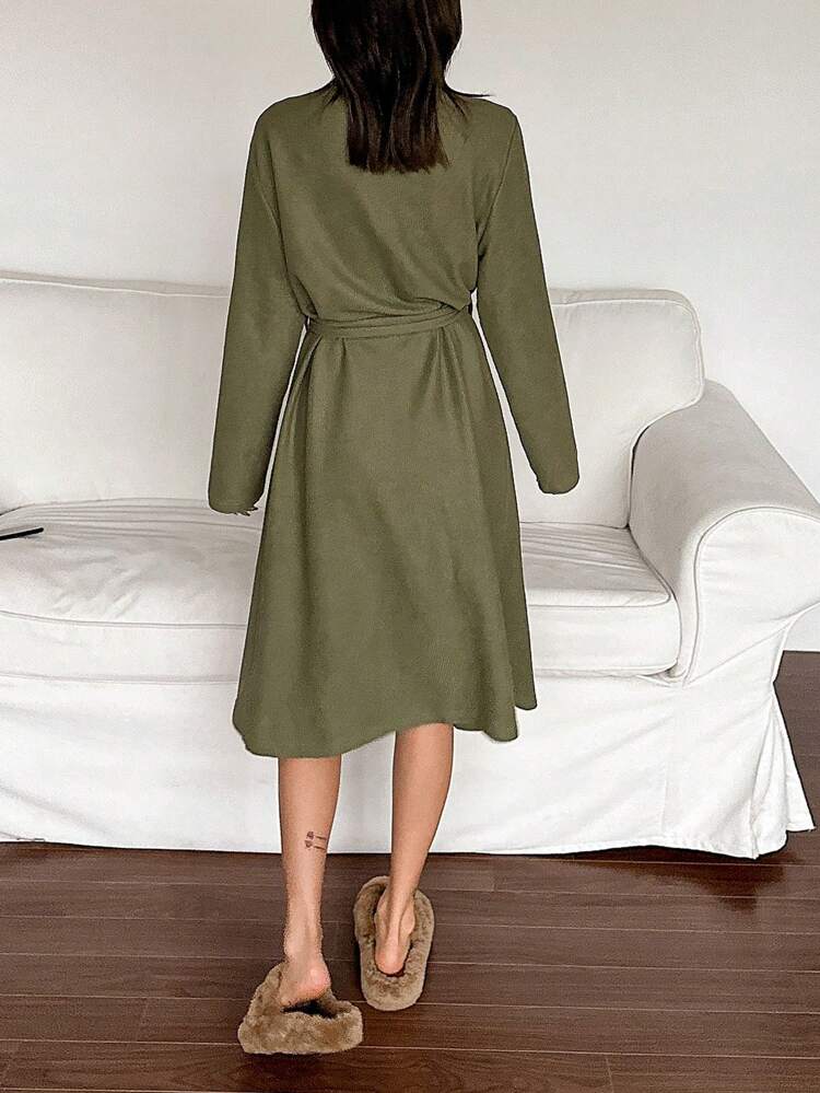 Textured Knit Fabric Contrast Color Embroidery Decor Loose Fit Robe Pajama