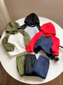 SHEIN Leap Crew Bộ 6 món/Bộ áo chui đầu trễ vai thường ngày cho bé trai và bé gái và quần bo gấu 2 món, phong cách dễ thương và vui nhộn, thích hợp mặc trong nhà và ngoài trời vào mùa thu/đông - Nhiều màu - Xem 5