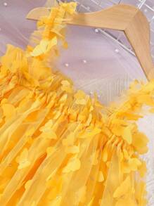 SHEIN Baby Girl's Butterfly Applique Stylish Tiered Dress With Straps - Yellow - View 4