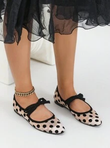 CUCCOO CHICEST Zapatos planos elegantes y versátiles para mujer con lazo y decoración de puntos en malla, modelo nuevo para 2024