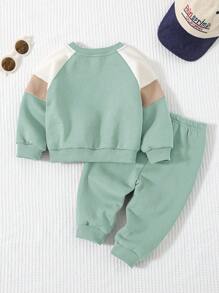 Cozy Pixies 2pcs/Set Baby Boy Decoration Embroidery Colorblock Round Neck Raglan Sleeve Hoodie And Jogger Pants Set