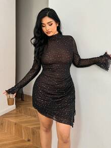 SHEIN EZwear 大码时尚性感亮片网眼侧开衩紧身连衣裙 - 黑色 - 查看 1